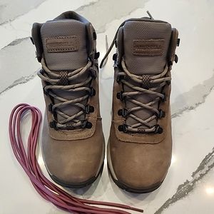 NIB Merrell Women's Erie Midrise Waterproof  Laceup Boots, Size 9m5 IS, 40.5 EU